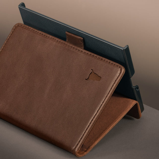 Integrated stand function on the Dark Brown Leather Case for Samsung Galaxy Z Fold8