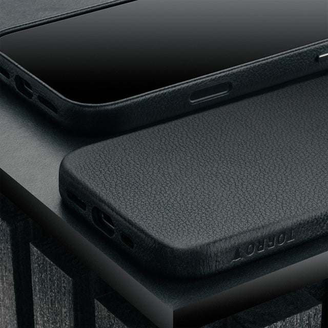 Black Leather Bumper Case for iPhone 17