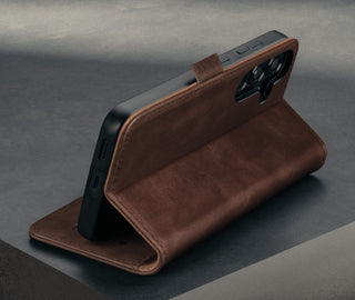 Stand function of the Dark Brown Leather Case for Galaxy S25